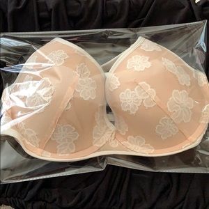 Victoria's Secret PINK bra size 36C NWOT